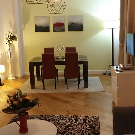 Fhs Aparthotel